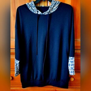 Lilypad Hooded Knit Top Black & Animal Print Size XL